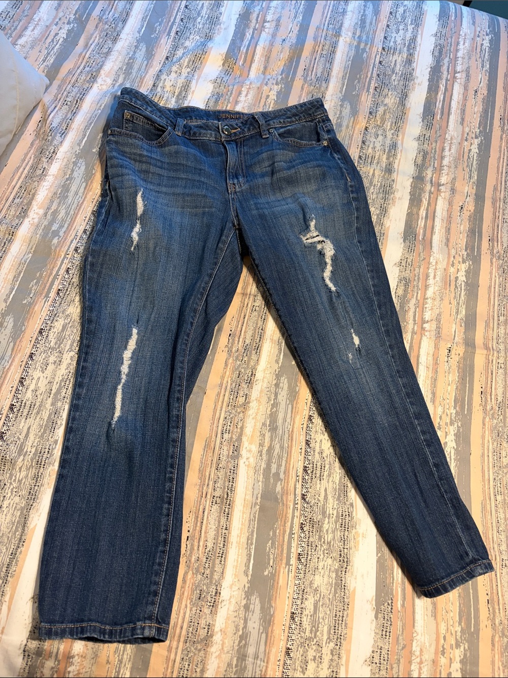 Jennifer Lopez Dark Blue Distressed Boyfriend Capris